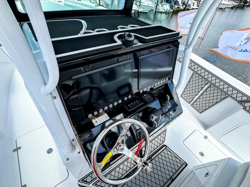 Slide: The Image of Wellcraft 302 Fisherman 2025 - 5315812