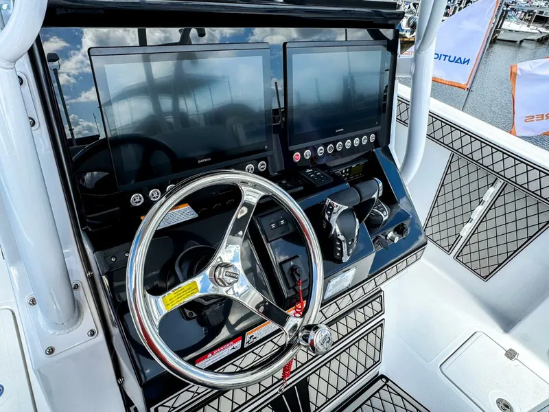 Slide: The Image of Wellcraft 302 Fisherman 2025 - 5315811