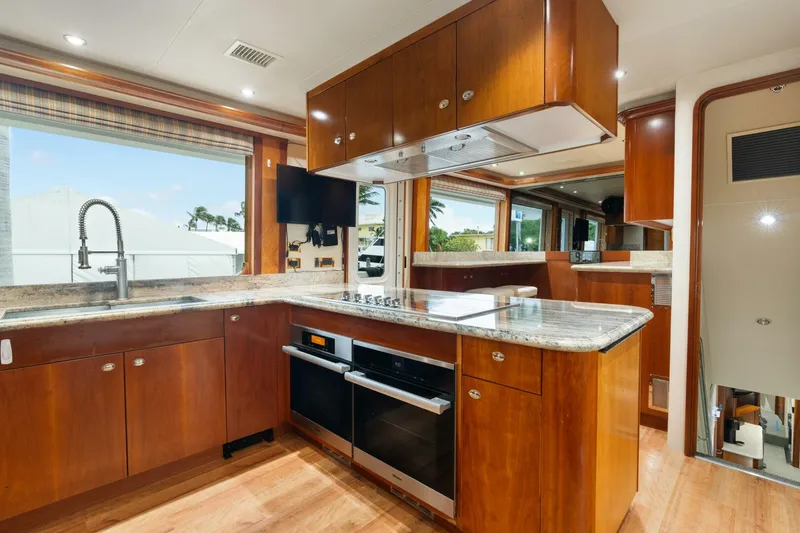 Slide: The Image of Westport 130 Tri-Deck Motor Yacht 2004 - 5052412