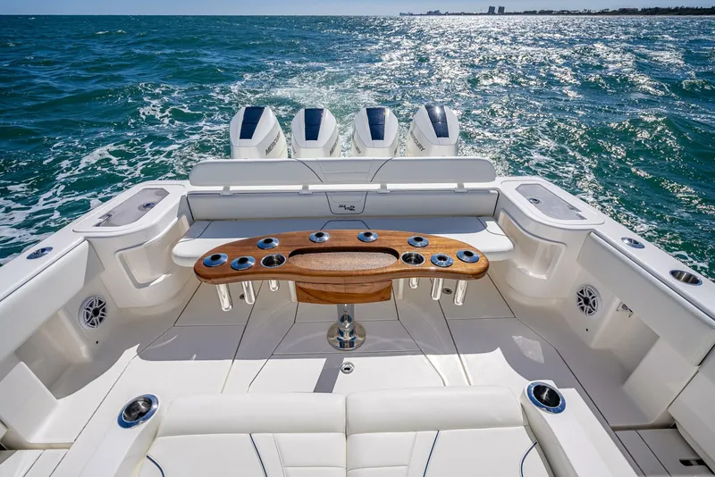 Slide: The Image of SeaVee 420Z 2024 - 5648203