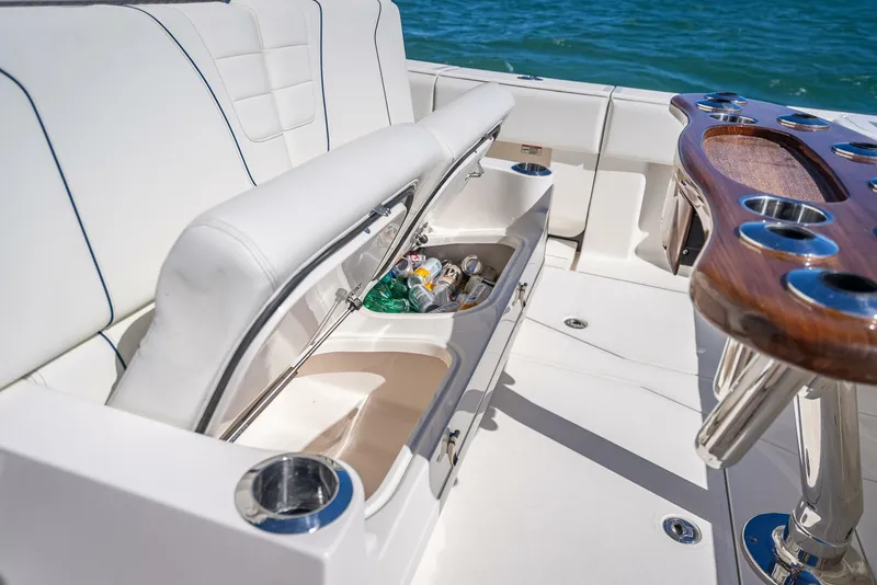 Slide: The Image of SeaVee 420Z 2024 - 5648207