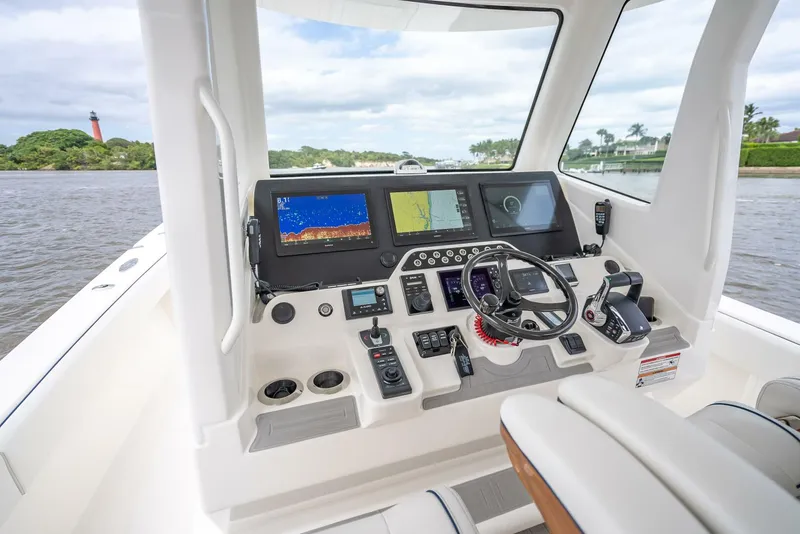 Slide: The Image of SeaVee 420Z 2024 - 5648193