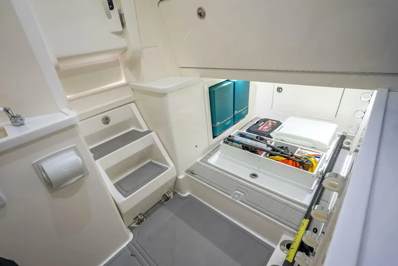 Slide: The Image of SeaVee 420Z 2024 - 5648191