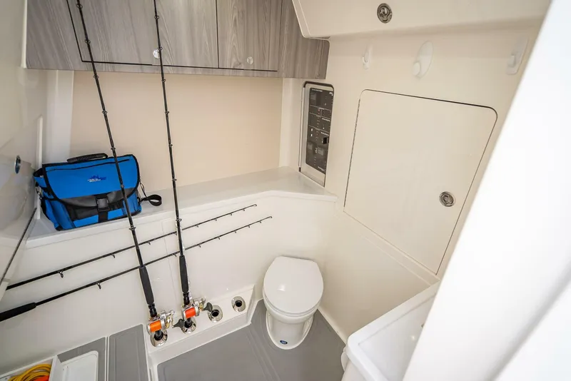 Slide: The Image of SeaVee 420Z 2024 - 4832371