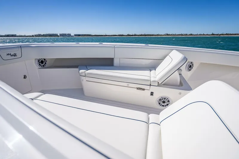 Slide: The Image of SeaVee 420Z 2024 - 4832353