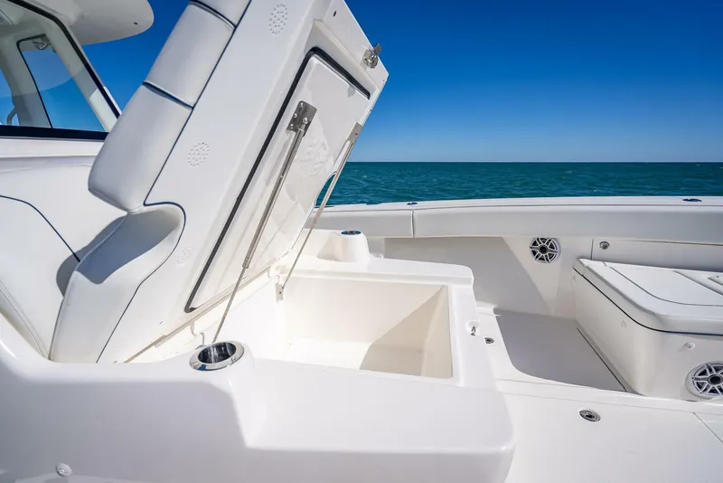 Slide: The Image of SeaVee 420Z 2024 - 4832354