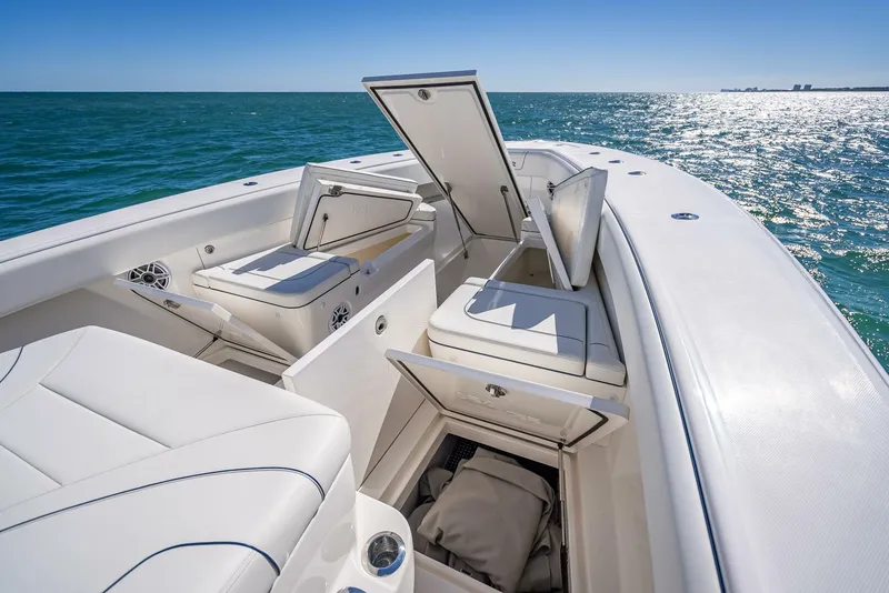 Slide: The Image of SeaVee 420Z 2024 - 4832364