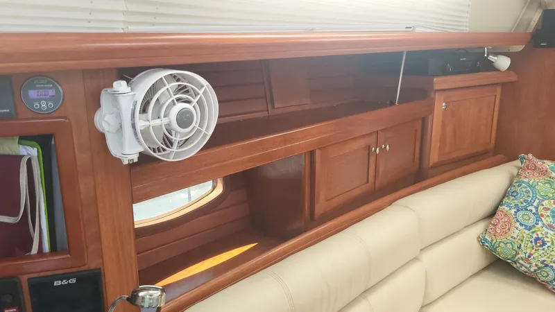 Slide: The Image of Hunter 50 CC 2009 - 4786157