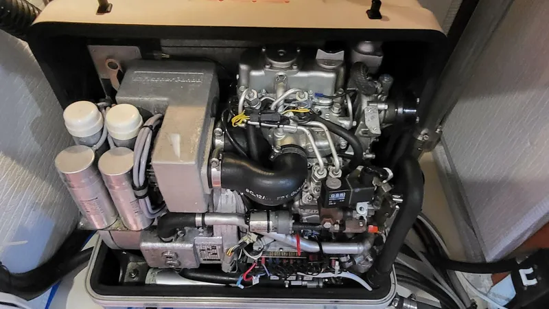 Slide: The Image of Hunter 50 CC 2009 - 4786174