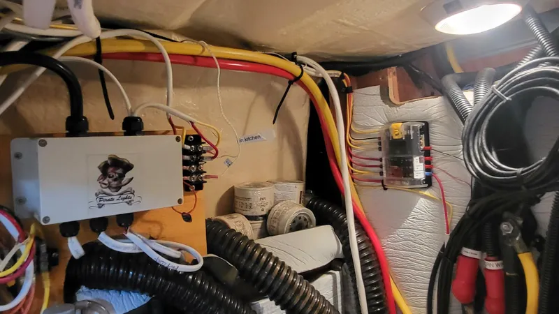 Slide: The Image of Hunter 50 CC 2009 - 4786177