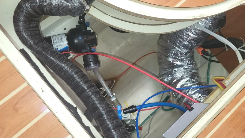 Slide: The Image of Hunter 50 CC 2009 - 4786201