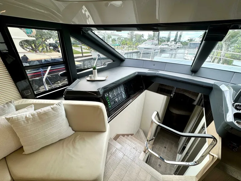 Slide: The Image of Absolute 62 Fly 2023 - 4786419