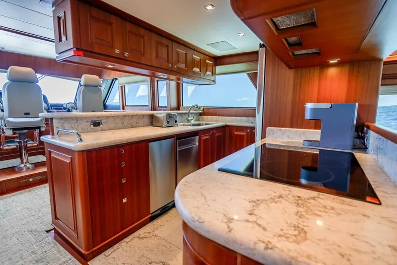 Slide: The Image of Hampton 658l Endurance 2022 - 5069632