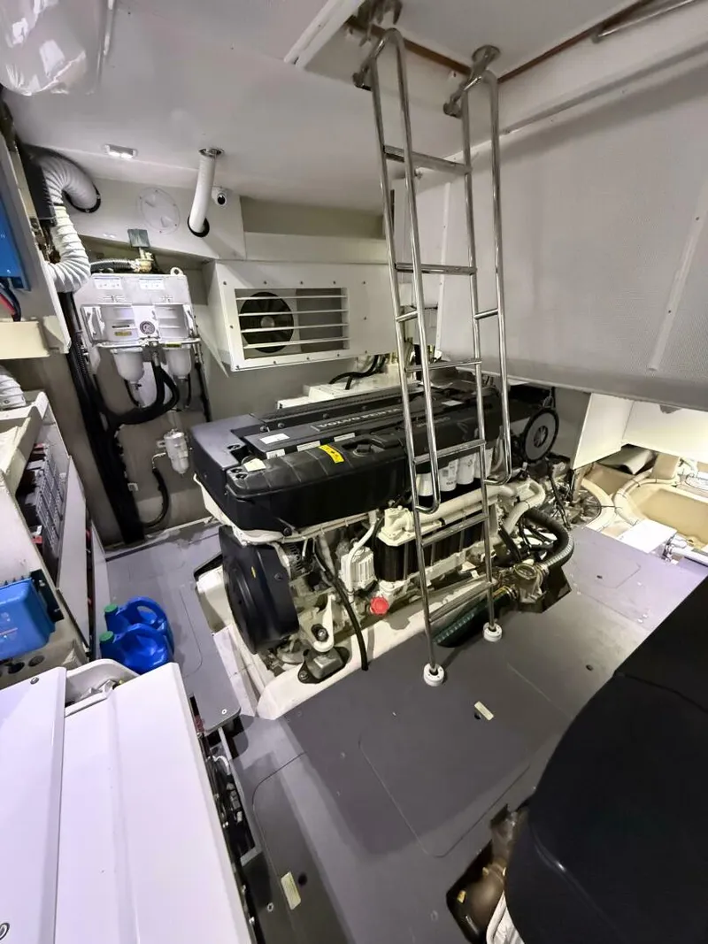 Slide: The Image of Absolute 64 Navetta 2022 - 4786495