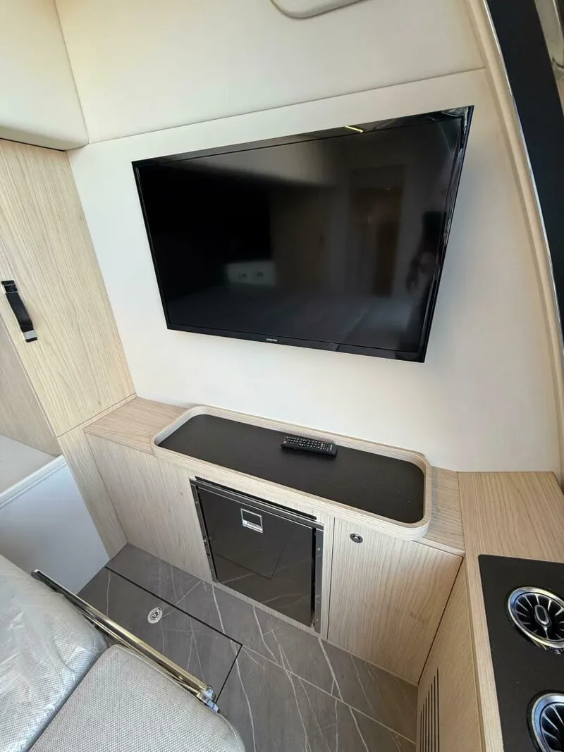 Slide: The Image of Absolute 64 Navetta 2022 - 4786499