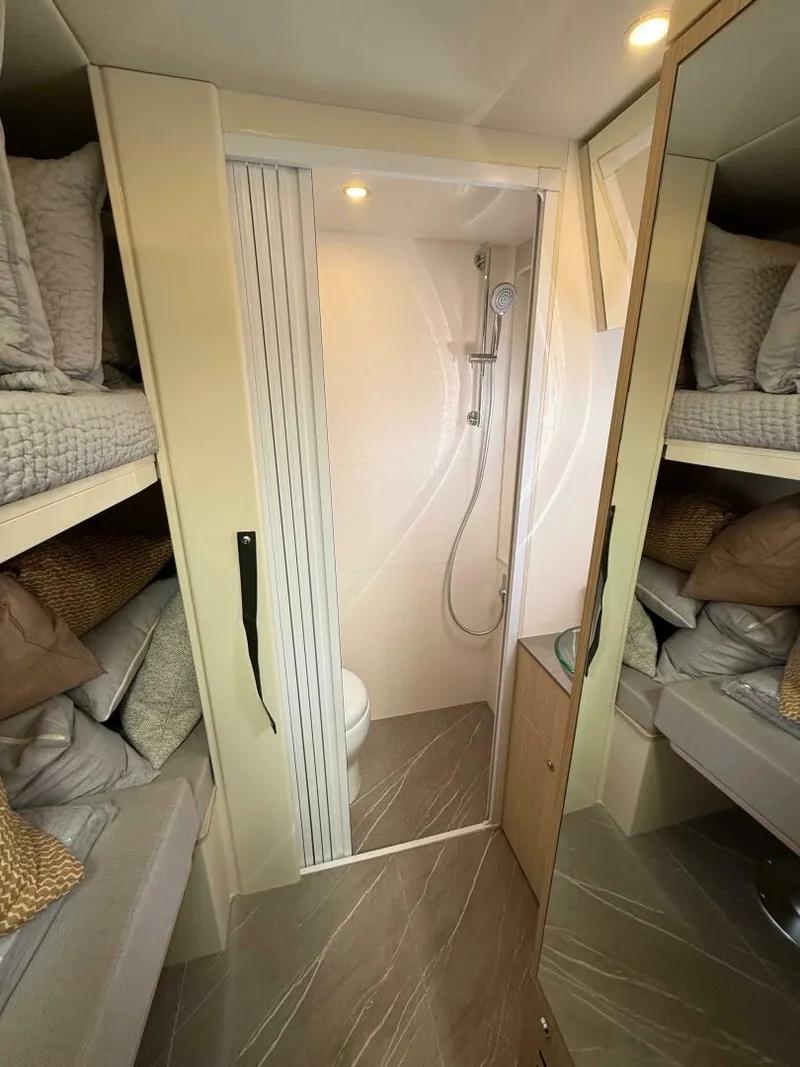 Slide: The Image of Absolute 64 Navetta 2022 - 4786500