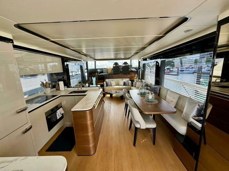 Slide: The Image of Absolute 64 Navetta 2022 - 4786503
