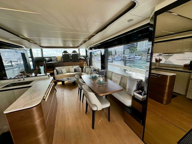Slide: The Image of Absolute 64 Navetta 2022 - 4786505