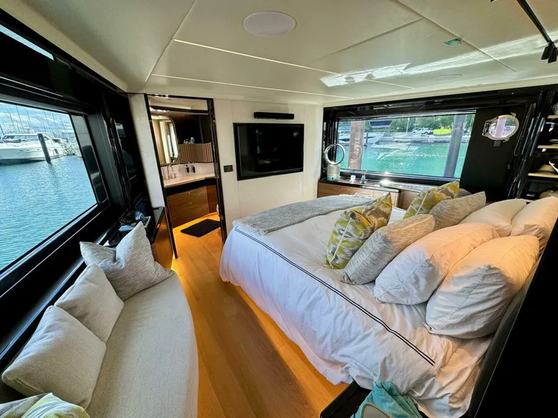 Slide: The Image of Absolute 64 Navetta 2022 - 4786507