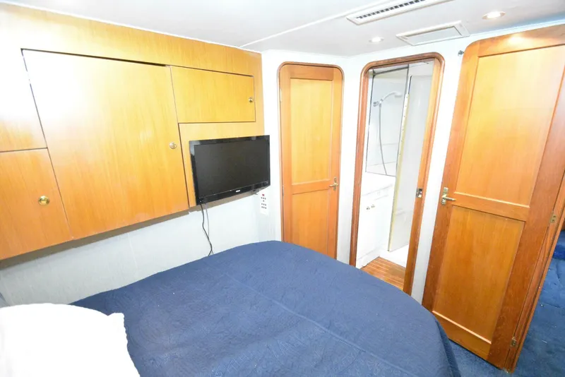 Slide: The Image of Ocean Yachts 48 Super Sport 2000 - 4806048