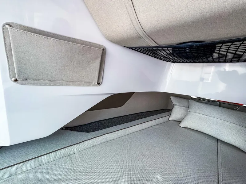 Slide: The Image of Axopar 37XC CROSS CABIN BRABUS Trim 2025 - 5317775