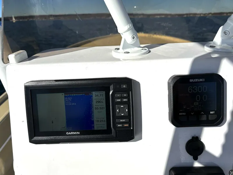 Slide: The Image of Mako 23 1975 - 4789325