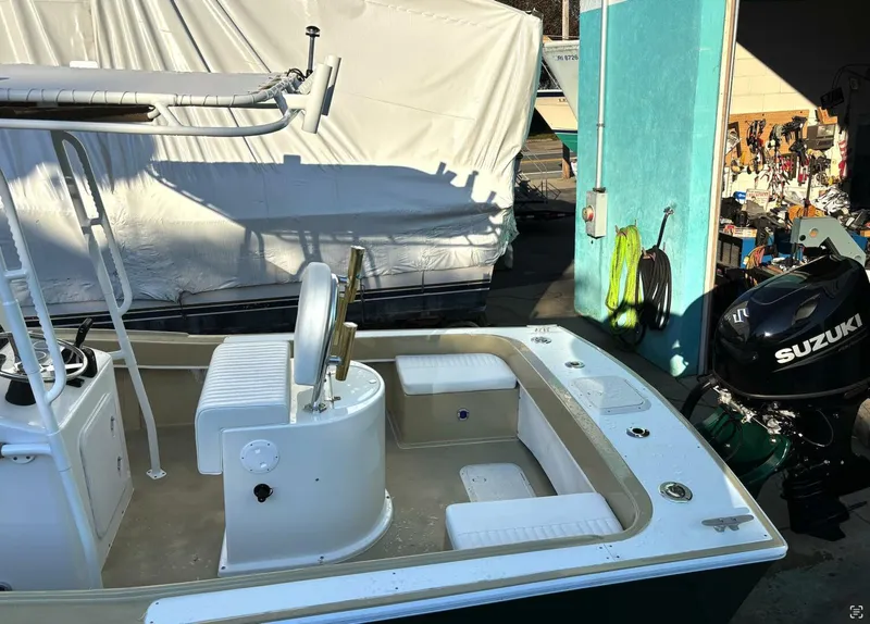 Slide: The Image of Mako 23 1975 - 4789317