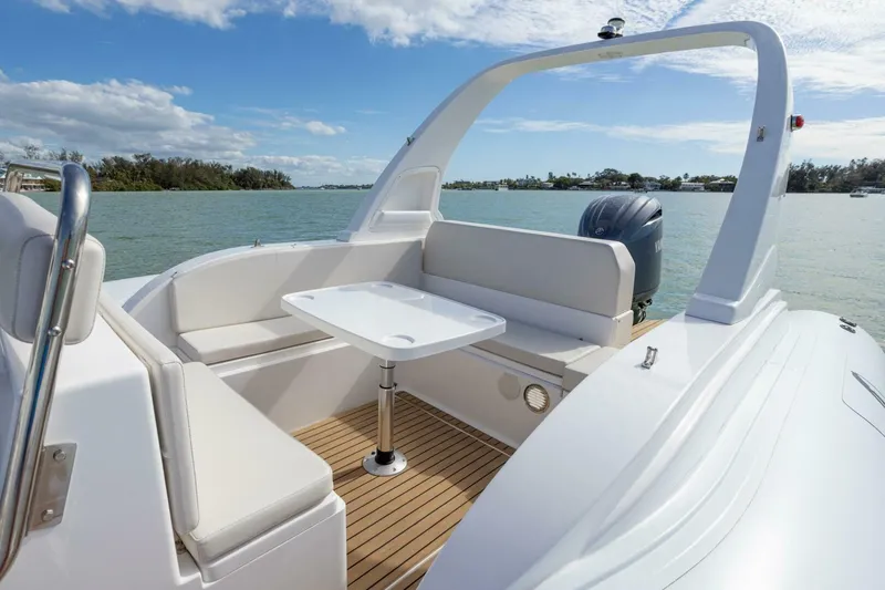 Slide: The Image of Orca Pro Marine 26 2023 - 4789585