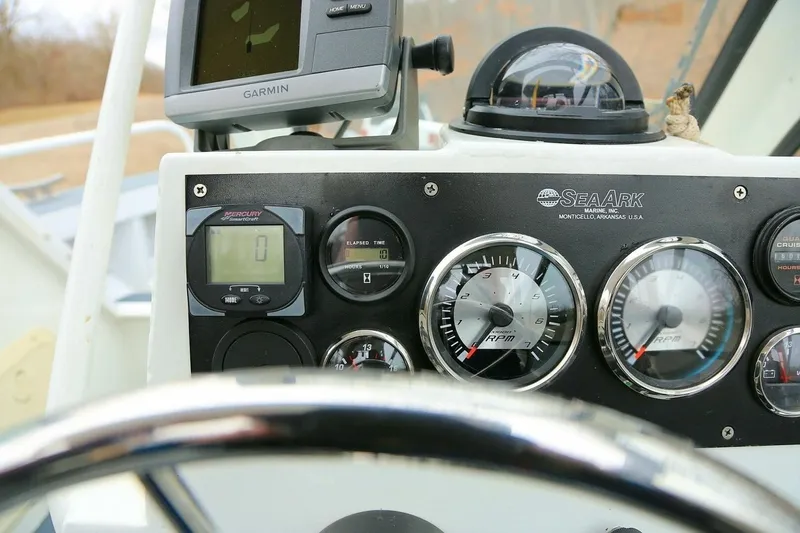 Slide: The Image of SeaArk 25 V Commander SAMA 1365 2002 - 7515502