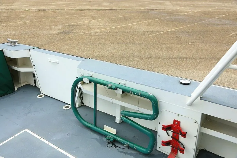 Slide: The Image of SeaArk 25 V Commander SAMA 1365 2002 - 7515544