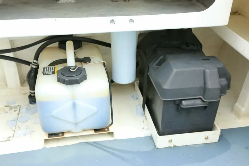 Slide: The Image of SeaArk 25 V Commander SAMA 1365 2002 - 7515591