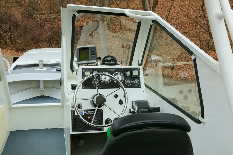 Slide: The Image of SeaArk 25 V Commander SAMA 1365 2002 - 7515461