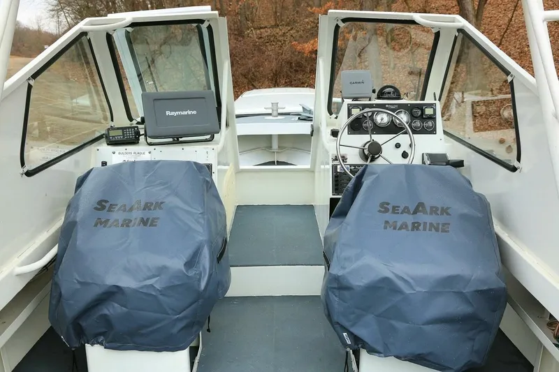 Slide: The Image of SeaArk 25 V Commander SAMA 1365 2002 - 7515603