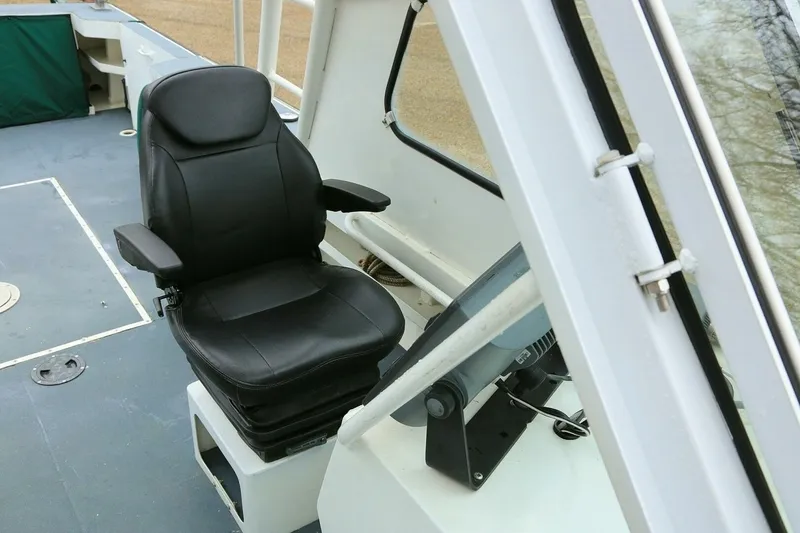 Slide: The Image of SeaArk 25 V Commander SAMA 1365 2002 - 7515594