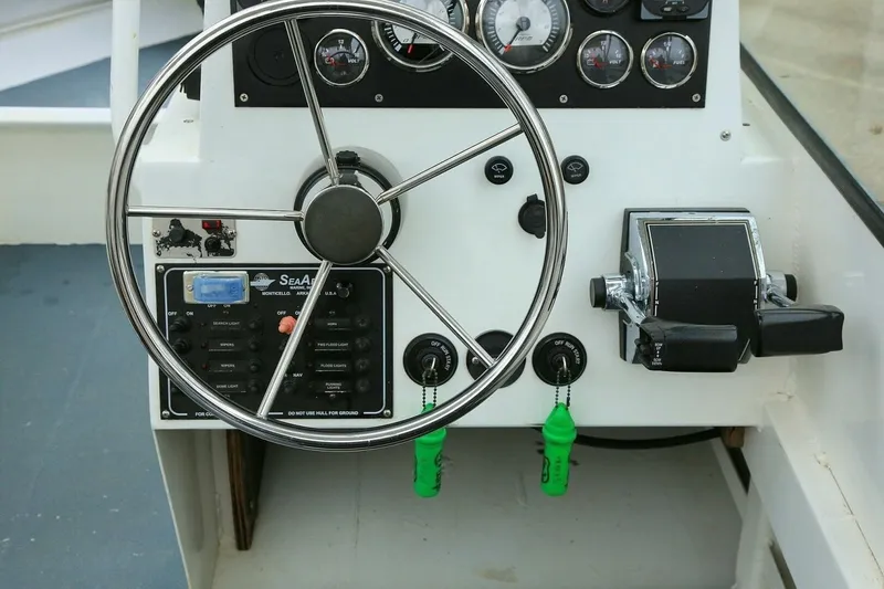 Slide: The Image of SeaArk 25 V Commander SAMA 1365 2002 - 7515462