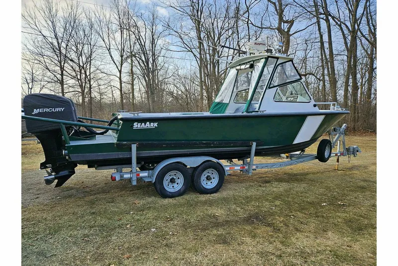 Slide: The Image of SeaArk 25 V Commander SAMA 365 2002 - 4797755