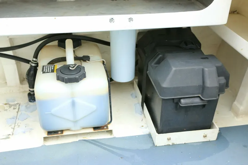 Slide: The Image of SeaArk 25 V Commander SAMA 365 2002 - 4797513