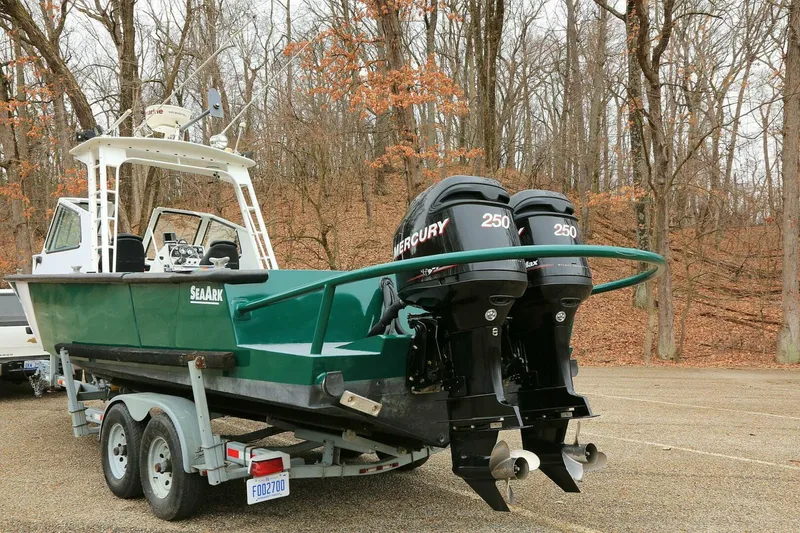 Slide: The Image of SeaArk 25 V Commander SAMA 365 2002 - 4797549