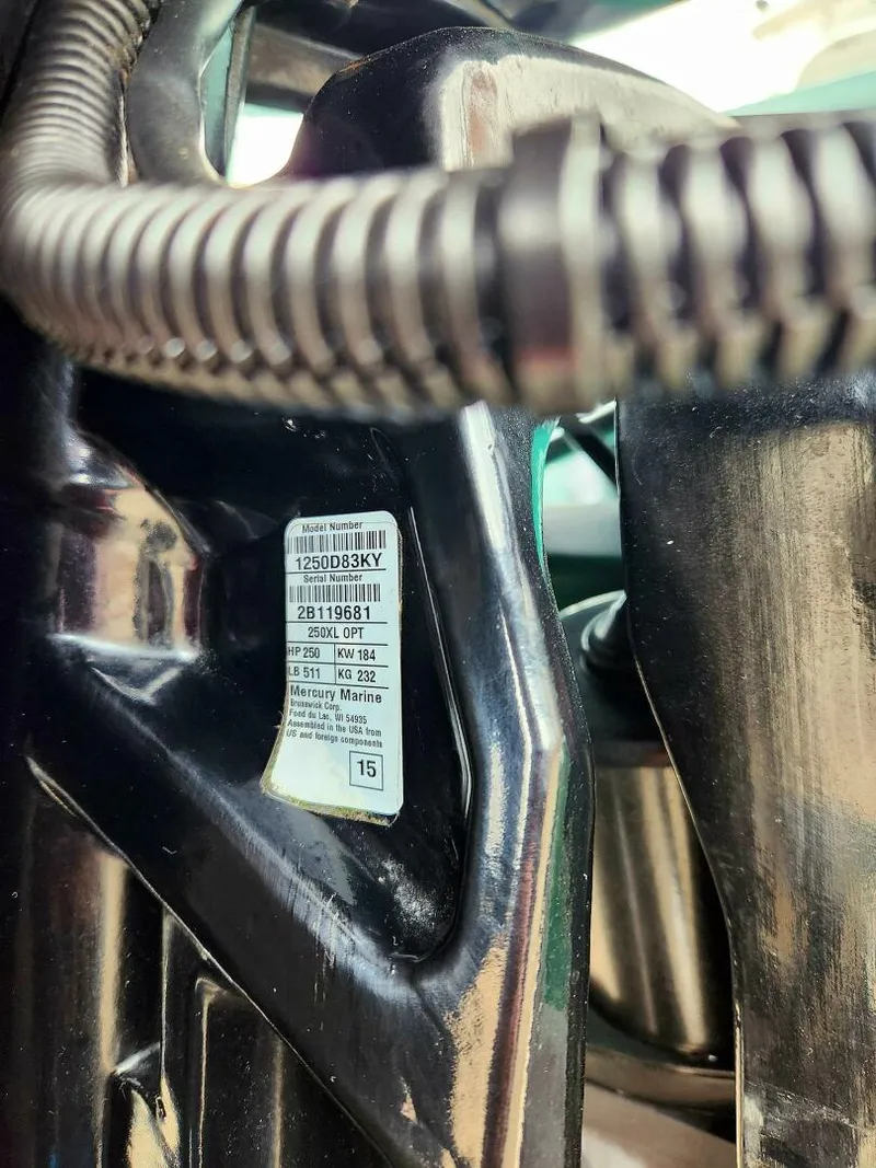 Slide: The Image of SeaArk 25 V Commander SAMA 365 2002 - 4797619