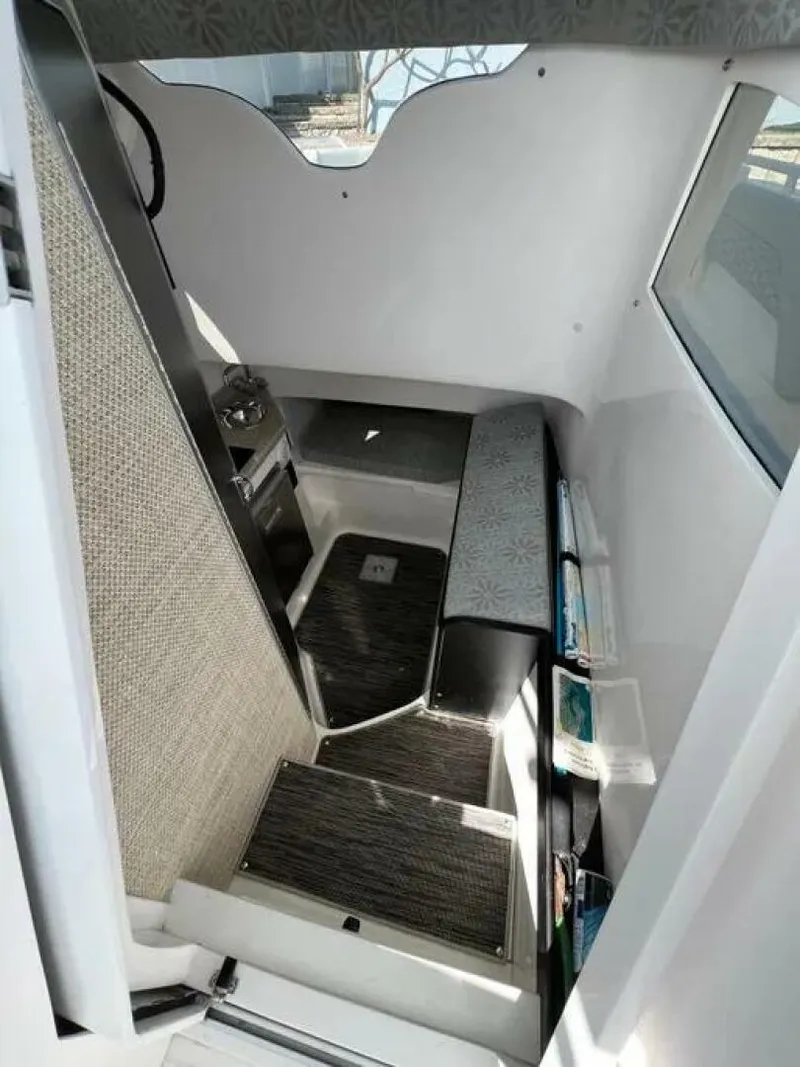 Slide: The Image of 2021 33 Stamas Aventura - 4792085