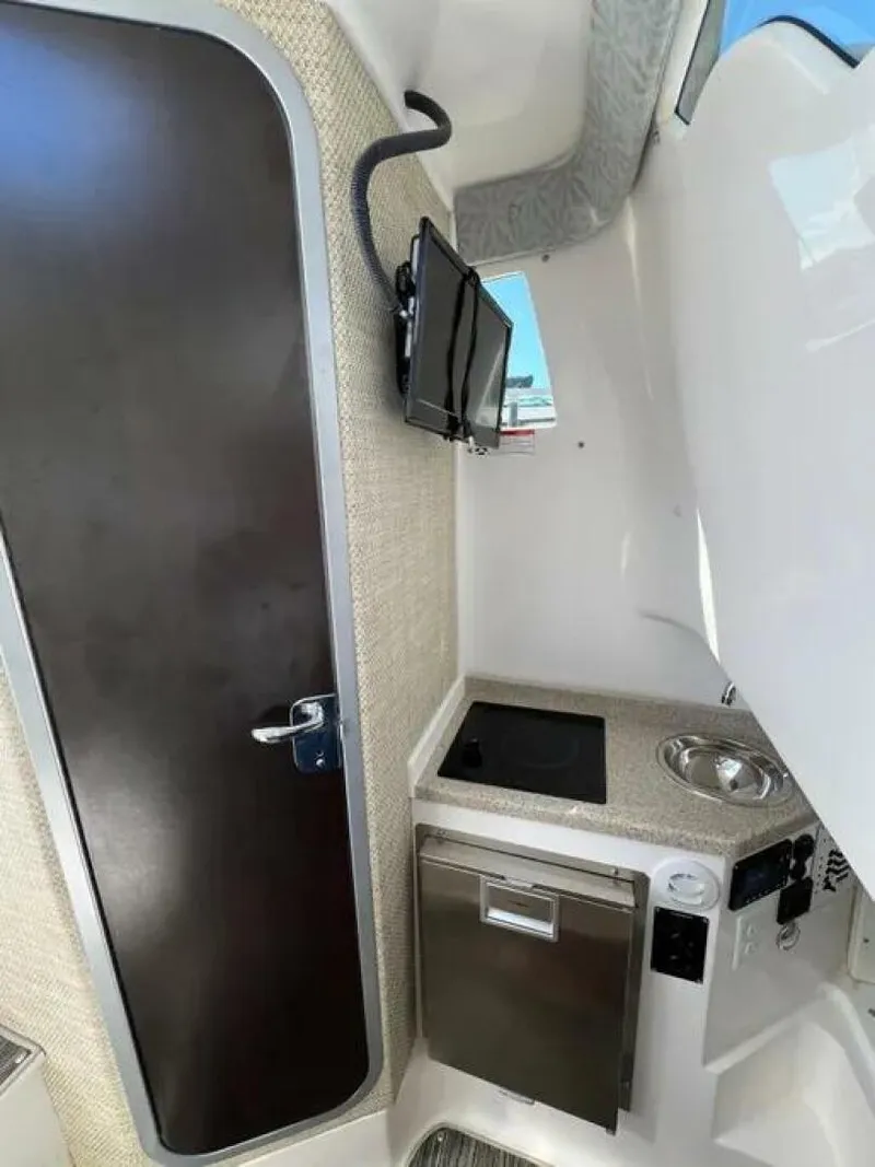 Slide: The Image of 2021 33 Stamas Aventura - 4792086