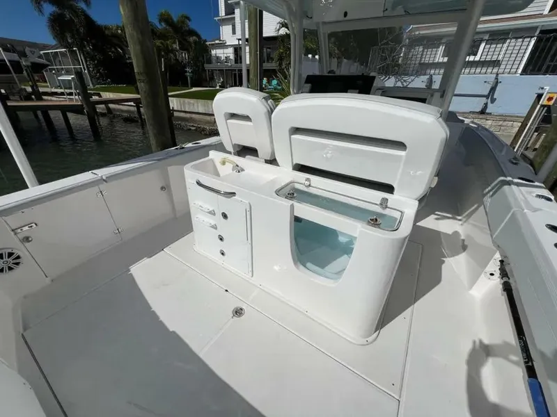 Slide: The Image of 2021 33 Stamas Aventura - 4792080