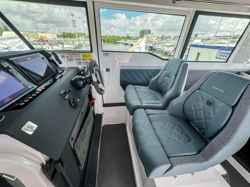Slide: The Image of Axopar 37XC CROSS CABIN 2024 - 5323940