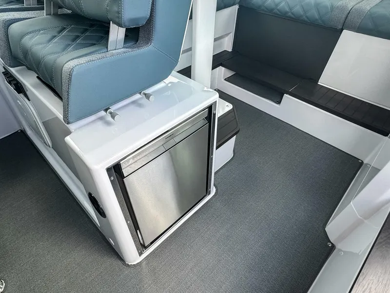Slide: The Image of Axopar 37XC CROSS CABIN 2024 - 5323924