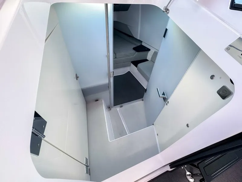 Slide: The Image of Axopar 37XC CROSS CABIN 2024 - 5323929