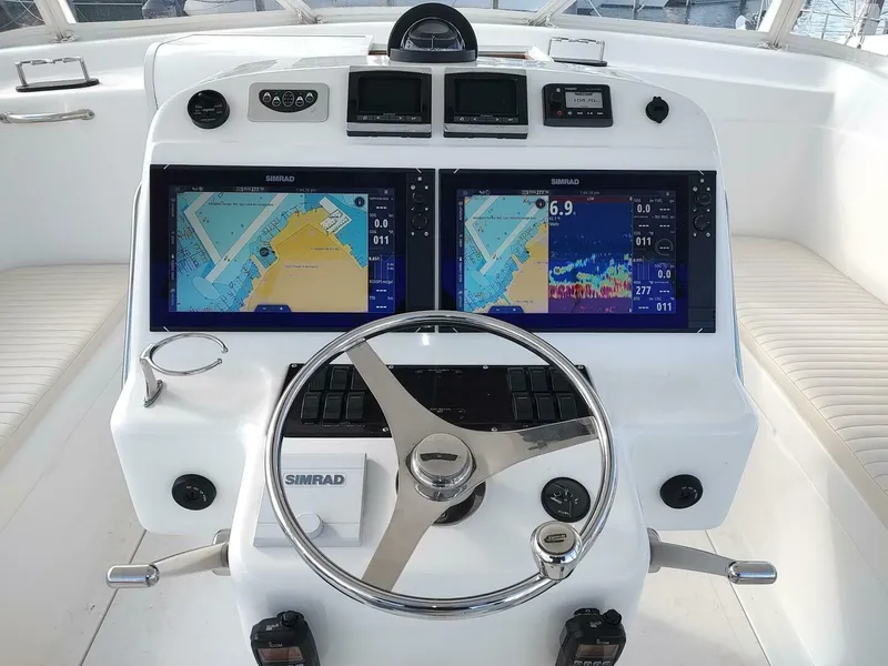 Slide: The Image of Out Island SeaTek 36 Express 2017 - 5018240