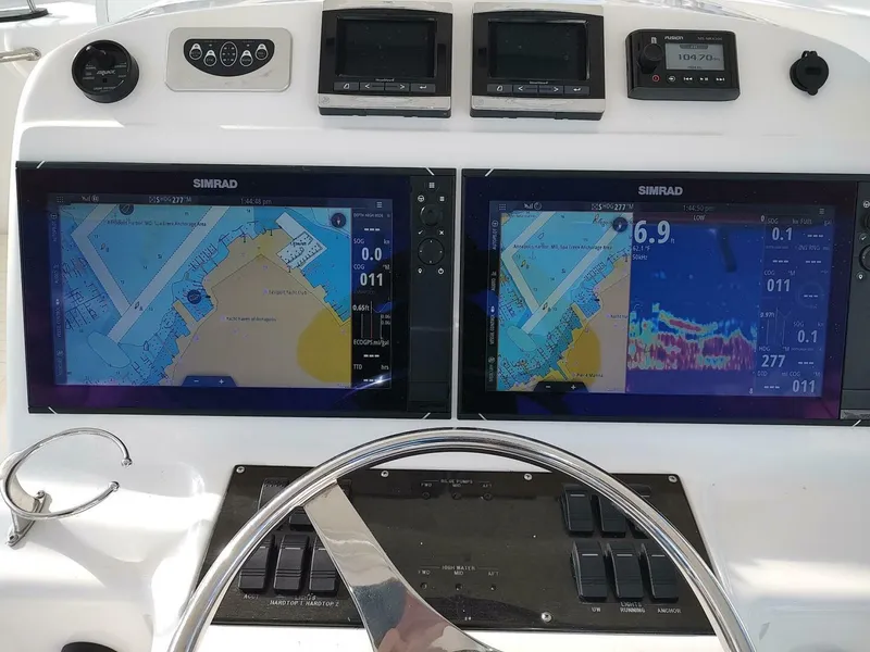 Slide: The Image of Out Island SeaTek 36 Express 2017 - 5018241