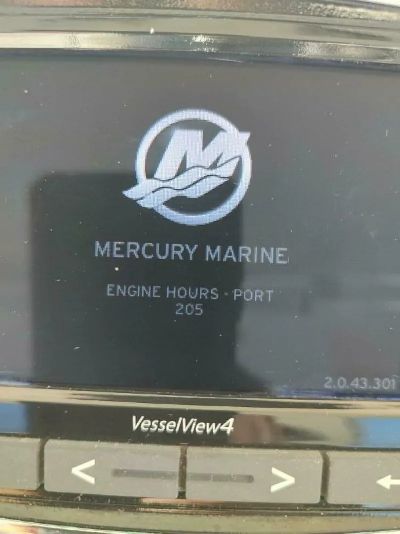 Slide: The Image of Out Island SeaTek 36 Express 2017 - 5018245