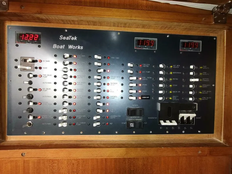 Slide: The Image of Out Island SeaTek 36 Express 2017 - 5018315