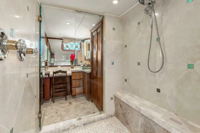 Slide: The Image of Broward 110 Envision - Head 1984 Broward 110 Motor Yacht - Envision - 4792900